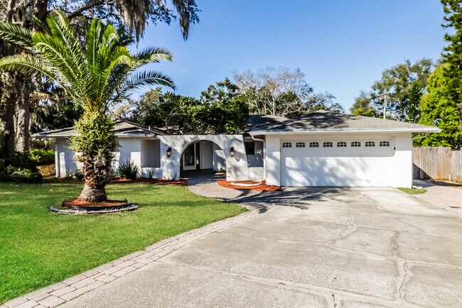 Building Photo - 7511 Tall Tree Ct