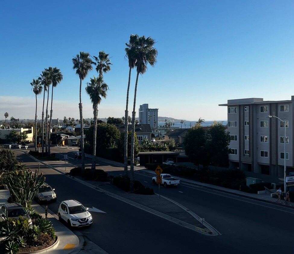 Balcony - 5051 La Jolla Blvd