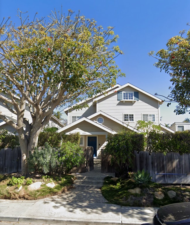 Building Photo - 6534 Del Playa Dr