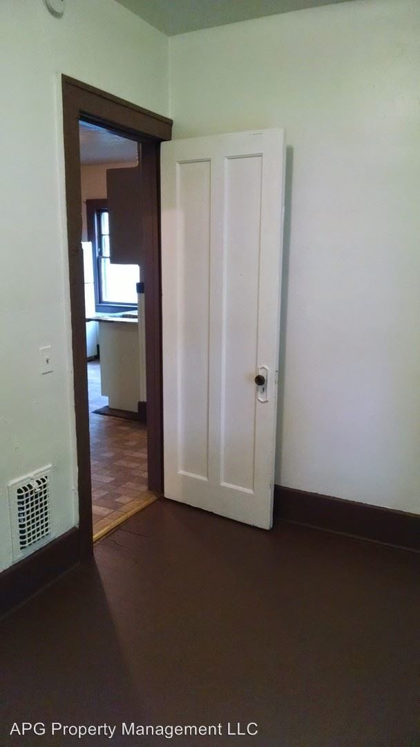 Building Photo - 325 Conkey Ave