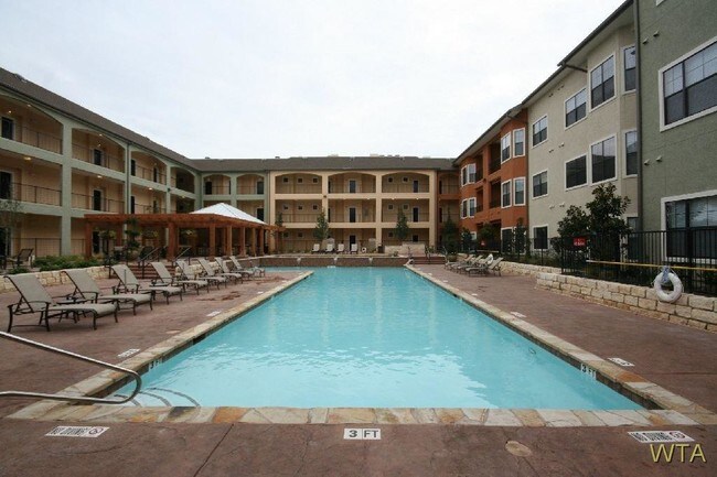 Building Photo - 2 bedroom in Austin TX 78738