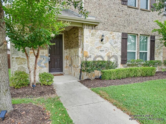 Building Photo - 815 Callaway Dr