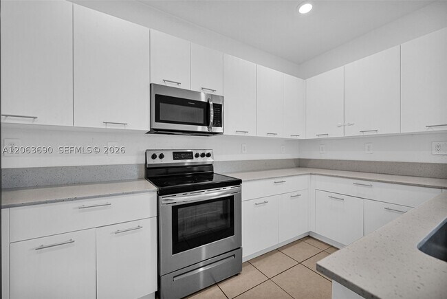 Foto del edificio - 12429 NW 23rd Ct