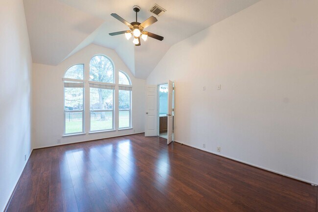 Foto del edificio - Beautiful Home in a Gated Community with S...