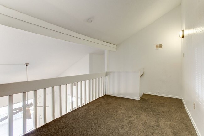 Foto del edificio - 2207 Springbrook Ln