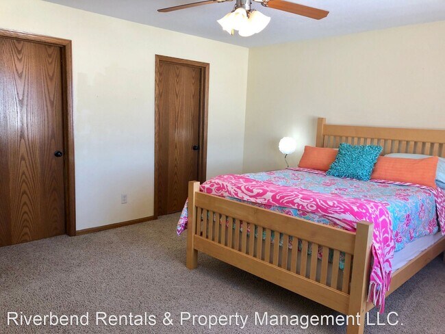 Building Photo - 3 br, 2 bath House - 13626 42nd Ave