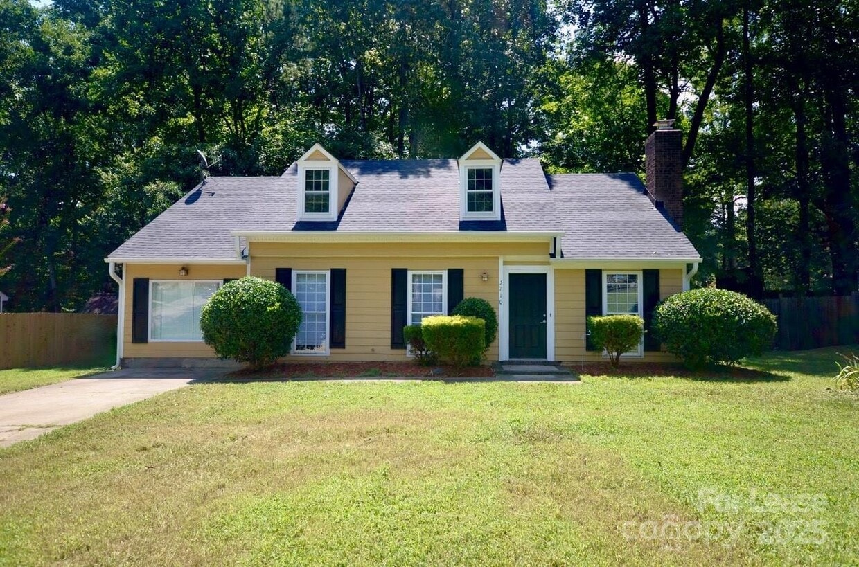 Primary Photo - 3710 Burntwood Ct