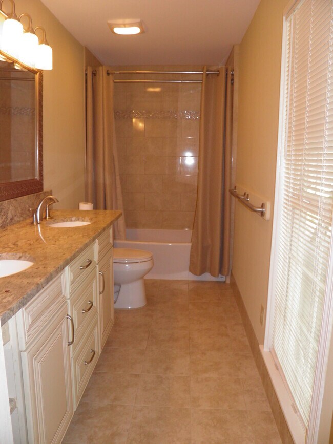 Building Photo - 544 Pocahontas Dr