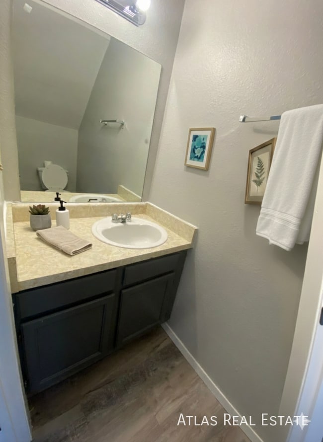 Building Photo - 7529 Banner Ct