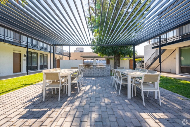 Picnic Area with Barbecue - Northern Edge