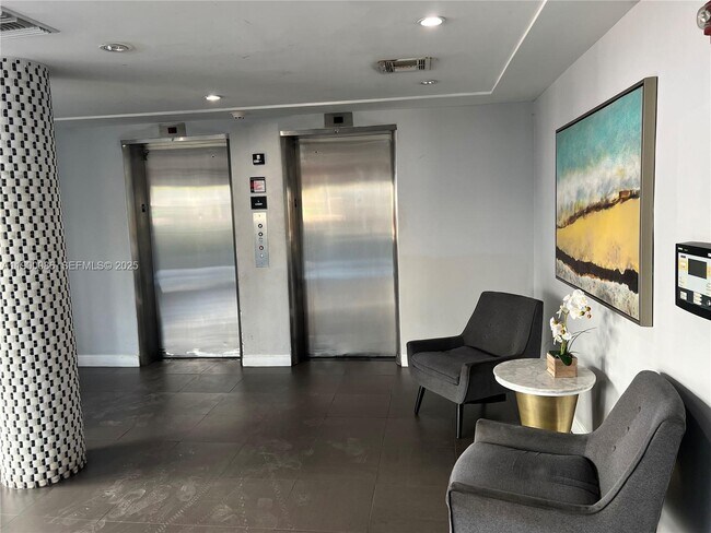 Foto del edificio - 1300 Lincoln Rd