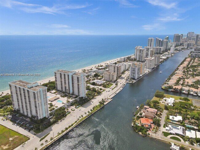 Foto del edificio - 1201 S Ocean Dr