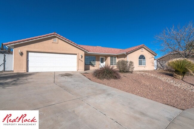 Building Photo - Pet Friendly - 4 Bed 2 Bath for rent in St. George