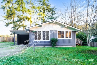 Building Photo - 6025 156th St SW