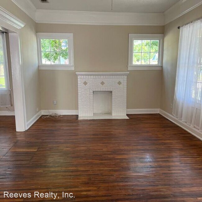 Foto del edificio - 3 br, 1.5 bath House - 965 Selma St.