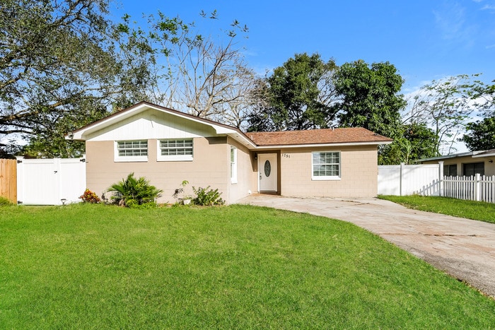 Primary Photo - 1751 Elbert Acres Ct NE