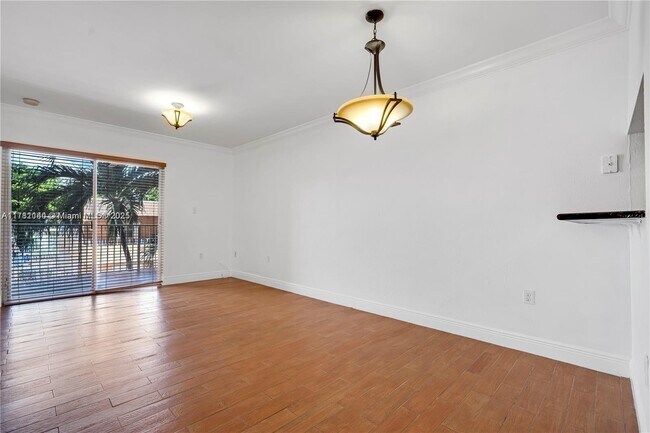 Foto del edificio - 2441 SW 31st Ave