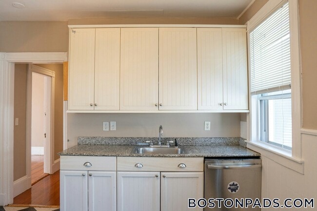 Building Photo - 1 Parker Hill Terrace