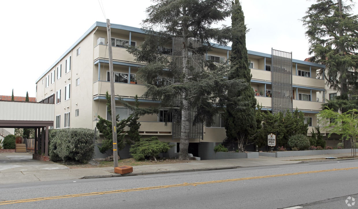 Primary Photo - Camino Royal Apartments