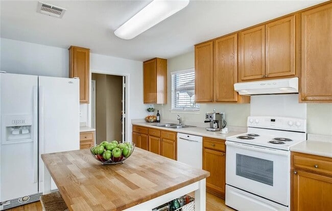 Building Photo - 8813 Winter Haven Rd