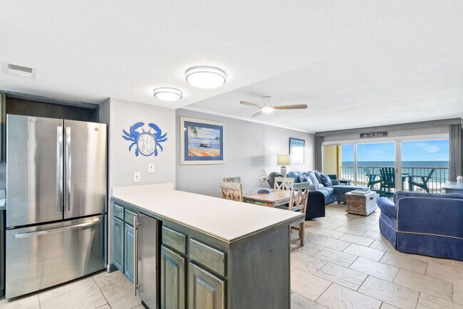Foto del edificio - 615 W Beach Blvd