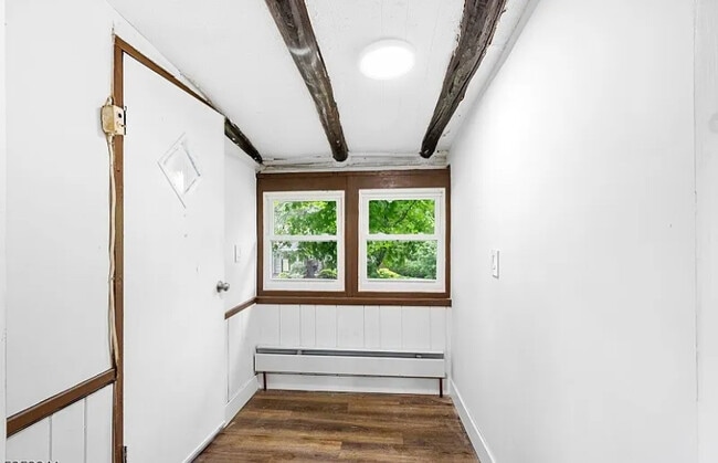 Building Photo - 13 Alturas Rd