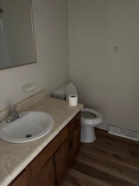 Foto del edificio - 1307 Farmingdale Dr