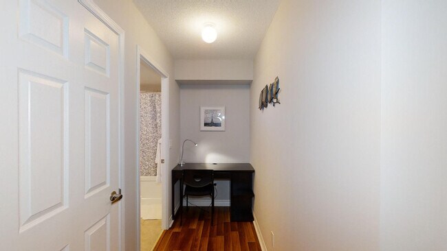 Photo du bâtiment - 30 Grand Trunk Crescent