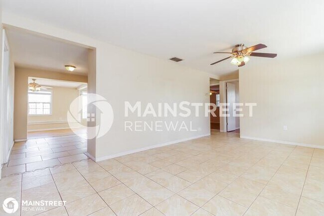 Foto del edificio - 4935 Colonnade Ave, Holiday, FL 34690