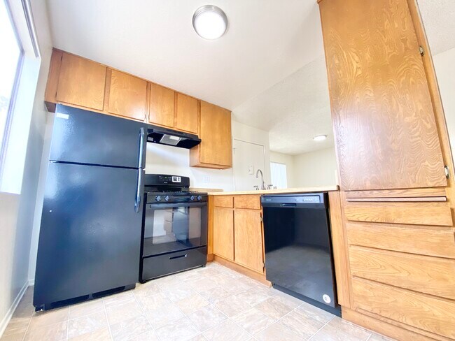 Foto del edificio - 4514 Fulton Ave