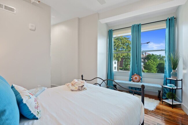 Foto del edificio - 155 Dorchester Ave