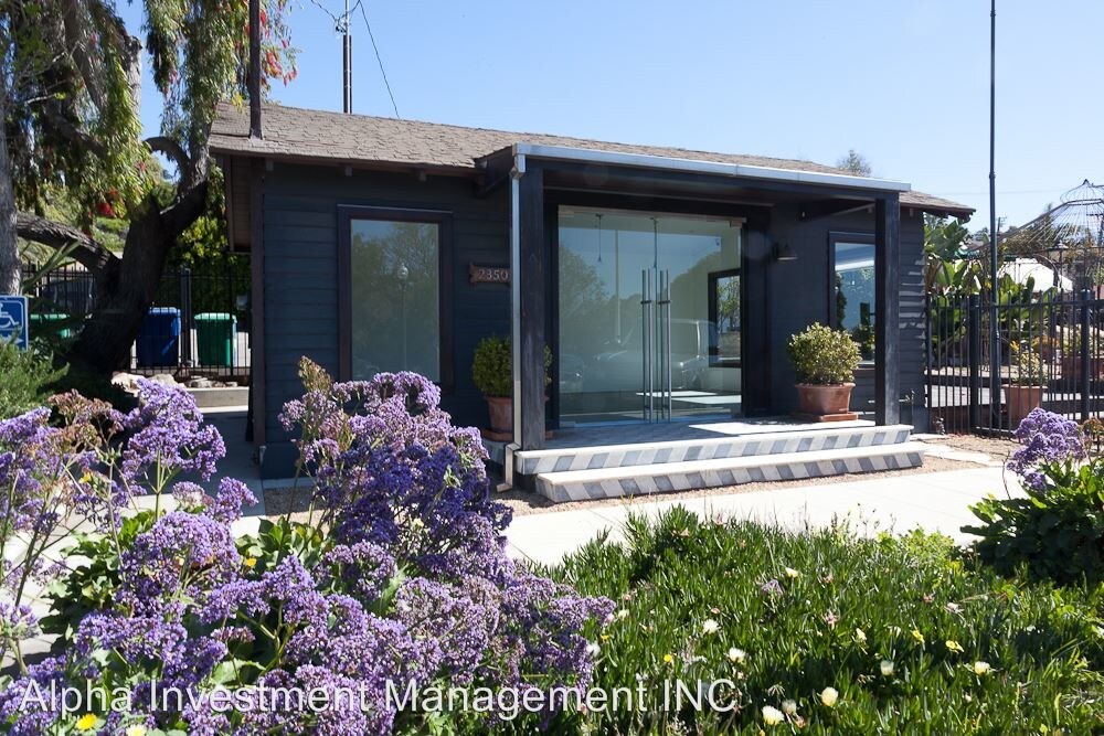 Foto principal - 2350-2360 Lillie Ave