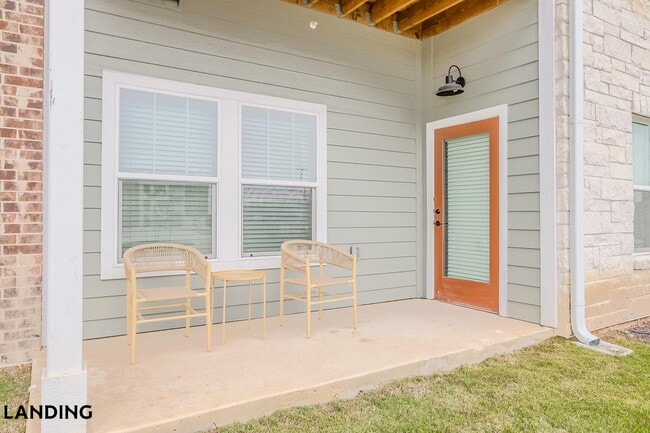 Building Photo - 1650 Harris Hill Rd