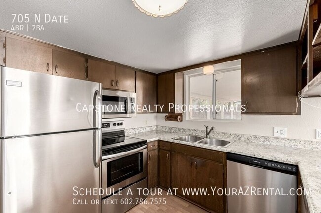 Building Photo - 705 N Date-