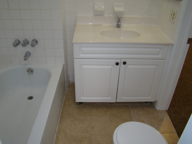 Foto del edificio - $$ Move-In Special: One Month Free + Compe...