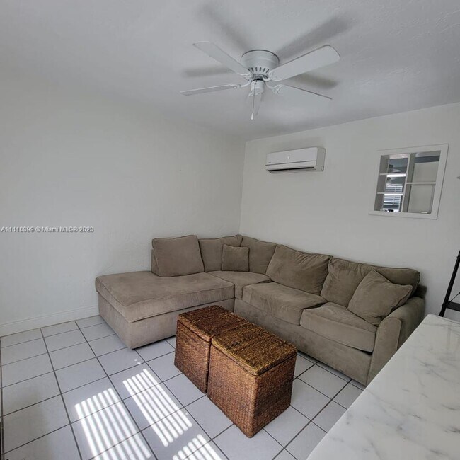 Building Photo - 1500 S Surf Rd