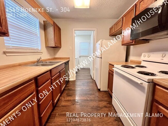 Building Photo - 4545 Hoeneke Dr