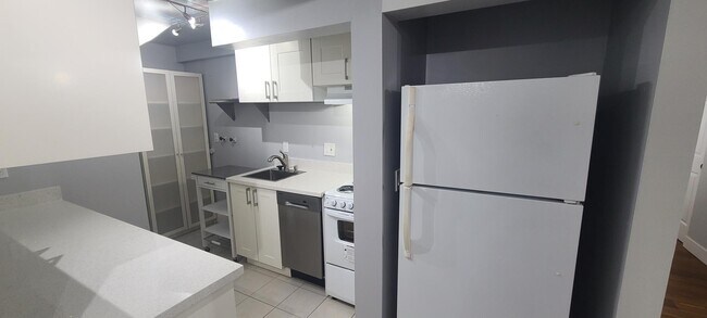 Foto del edificio - 8011 12th Ave NE