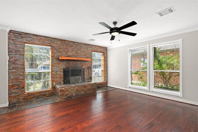 Foto del edificio - 4714 Hawthorne St