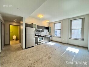 Building Photo - 1121 McGee St