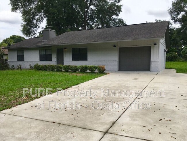 Building Photo - 3260 NE 45th St