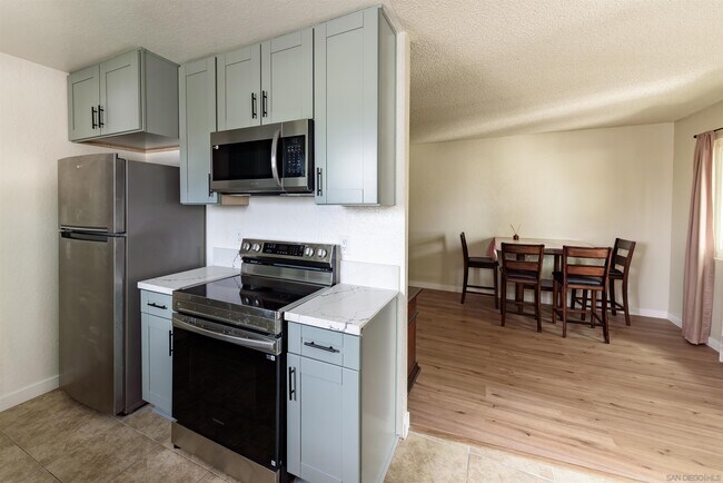 Foto del edificio - 11187 Kelowna Rd