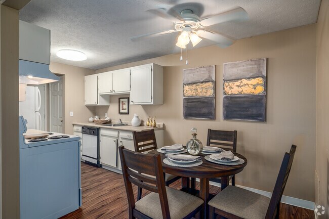 2HAB, 1BA - 820 ft² - Comedor - Kerrybrook Apartments