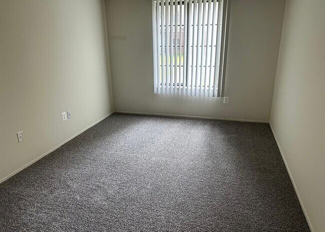 Foto del edificio - 7000 Foxthorn Dr