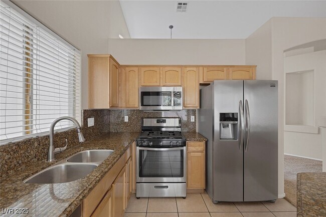 Foto del edificio - 7544 Coral River Dr