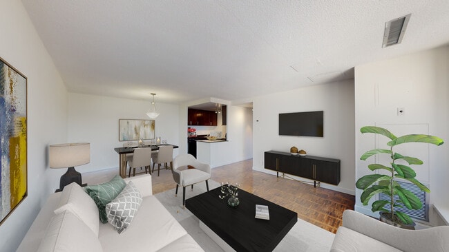 Photo - College Park Apartments