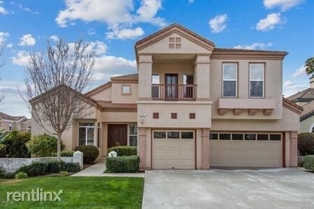 Building Photo - 4201 Laurelview Dr