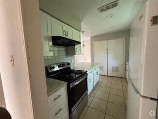 Building Photo - 3858 Willow Springs Ln