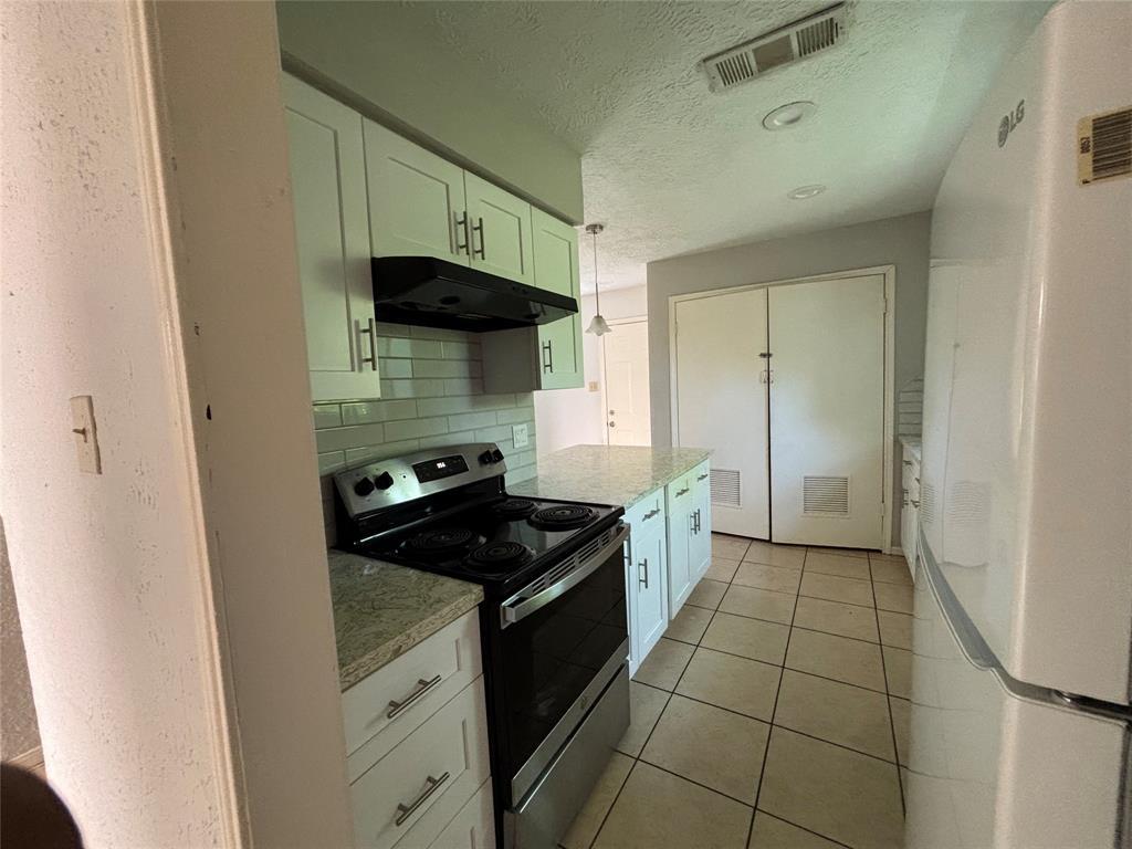 Primary Photo - 3858 Willow Springs Ln