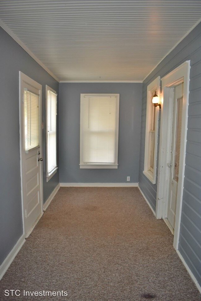Building Photo - 1 br, 1 bath House - 803 W. Jefferson